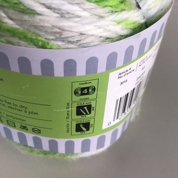 Sesame Street Oscar One Hat Wonder yarn - Picture 5 of 5